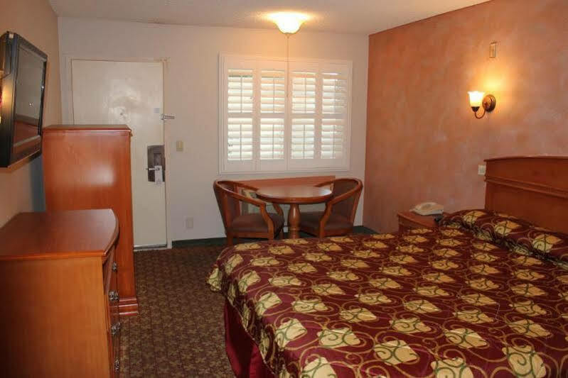 Orange Tustin Inn In Orange Ngoại thất bức ảnh